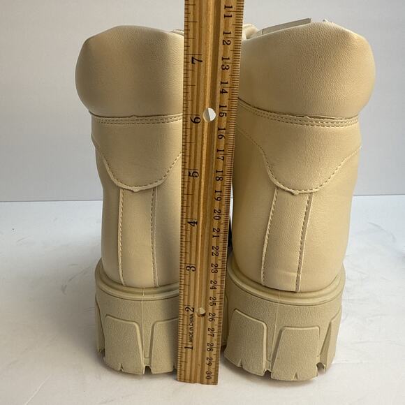 Wild Diva Women’s Lounge Presh Lace-Up Combat Boots Women's Ivory Size 7 NWOB - Picture 5 of 6